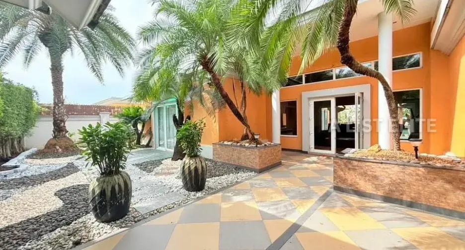 For rent 4 bedrooms house in Bang Lamung, Chonburi