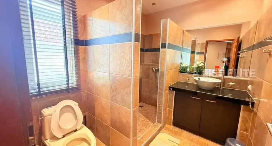 For rent 4 bedrooms house in Bang Lamung, Chonburi