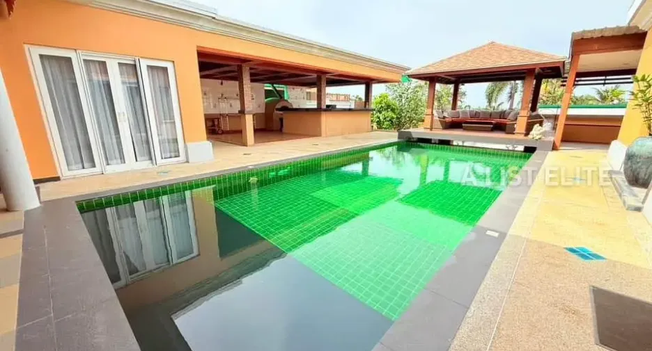For rent 4 bedrooms house in Bang Lamung, Chonburi