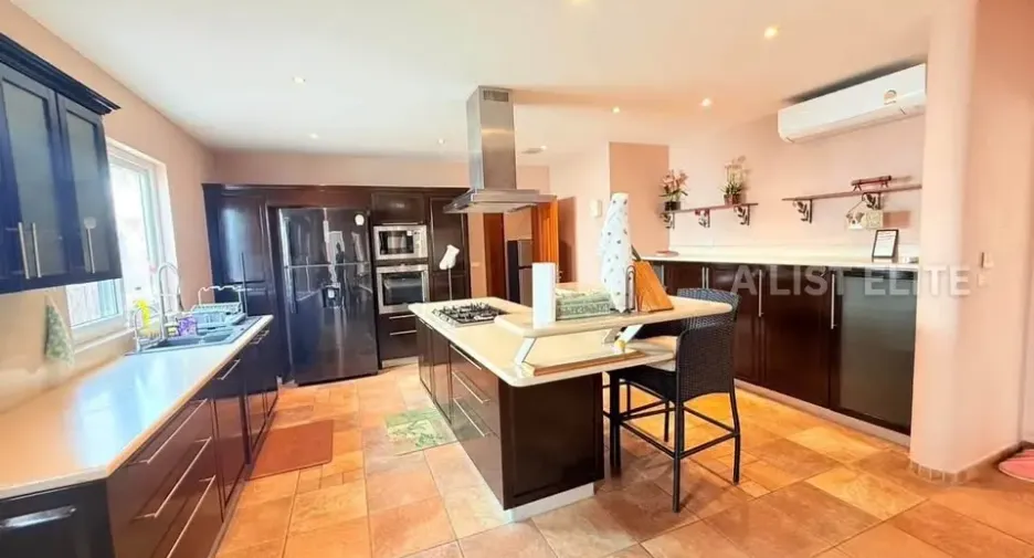 For rent 4 bedrooms house in Bang Lamung, Chonburi