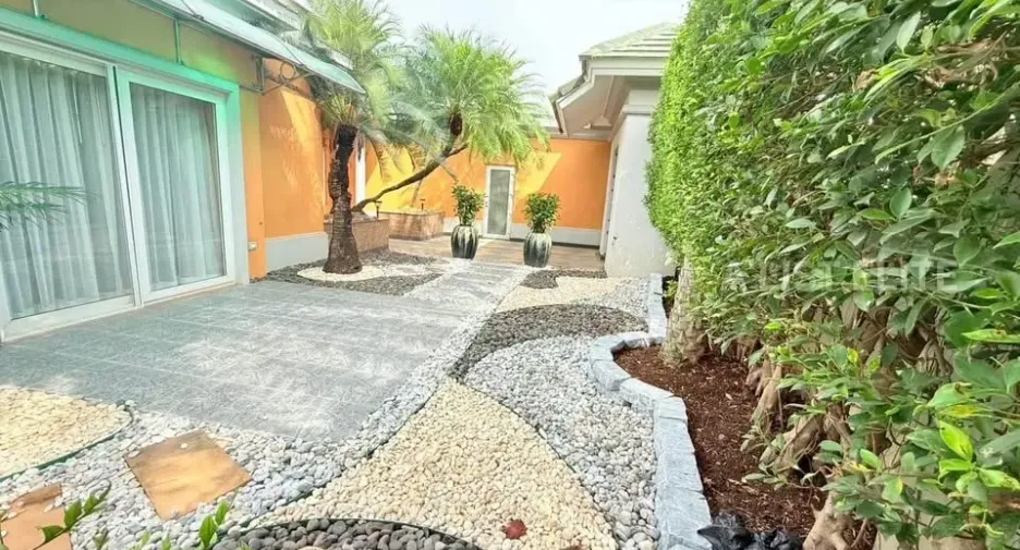 For rent 4 bedrooms house in Bang Lamung, Chonburi