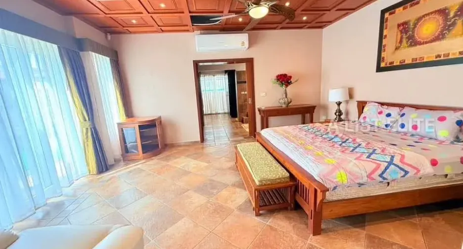 For rent 4 bedrooms house in Bang Lamung, Chonburi