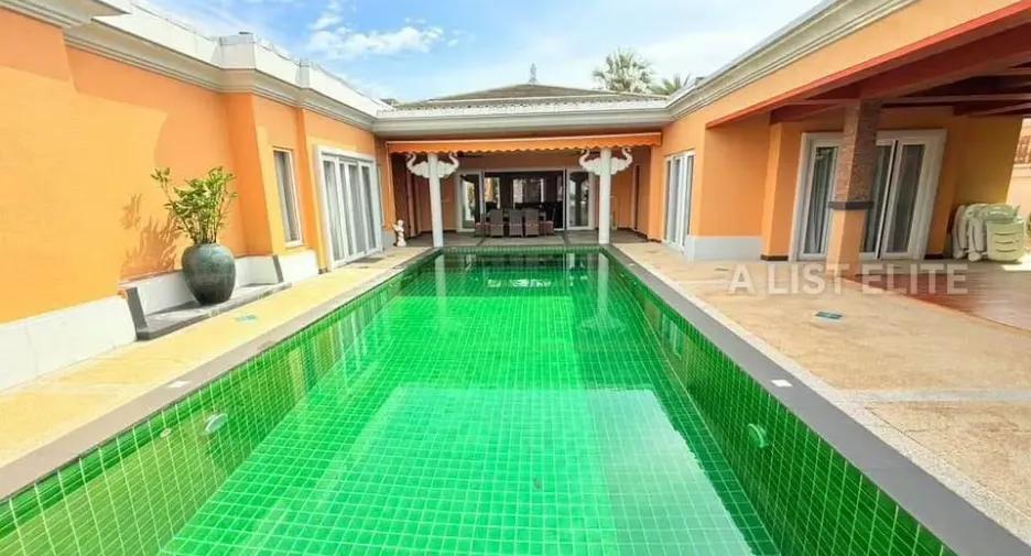 For rent 4 bedrooms house in Bang Lamung, Chonburi