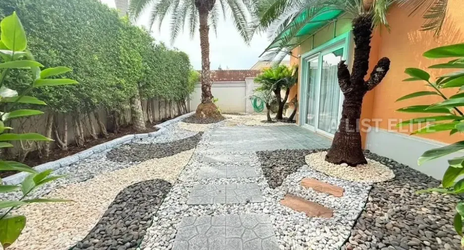 For rent 4 bedrooms house in Bang Lamung, Chonburi