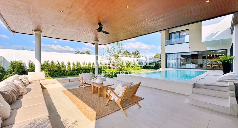 Casa en venta de 4 habitaciones en Bang Lamung, Chonburi