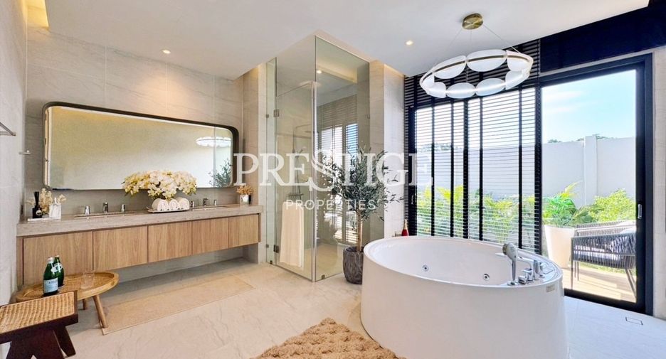 Casa en venta de 4 habitaciones en Bang Lamung, Chonburi