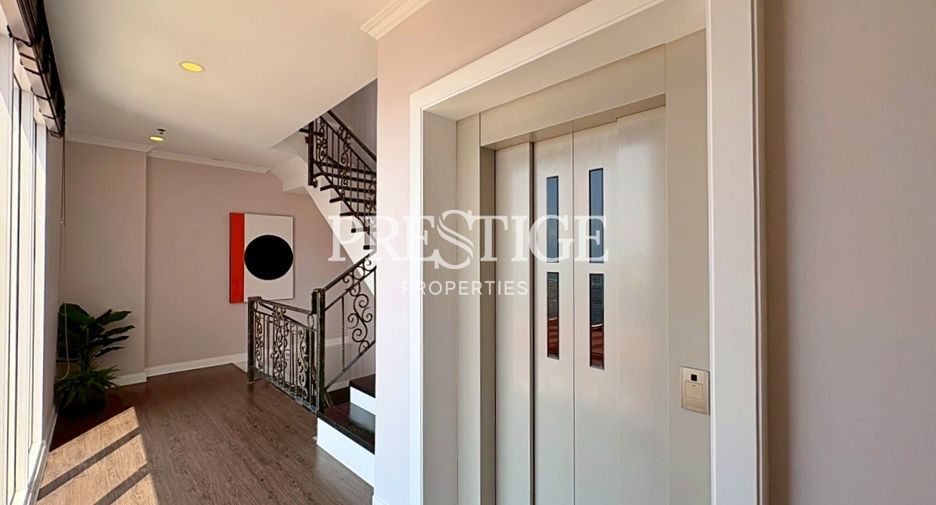 For sale 5 bedrooms condo in Bang Lamung, Chonburi