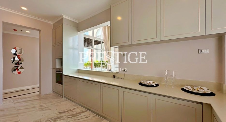 For sale 5 bedrooms condo in Bang Lamung, Chonburi