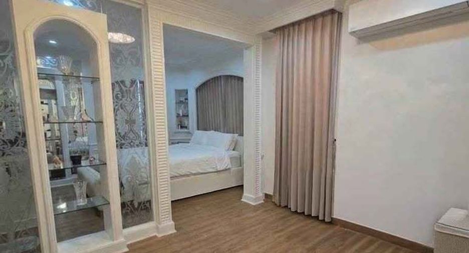 For rent 4 bedrooms house in Bang Kapi, Bangkok