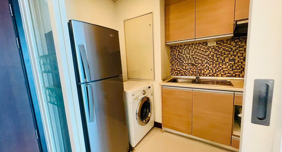 For rent 1 bed condo in Khlong Toei, Bangkok
