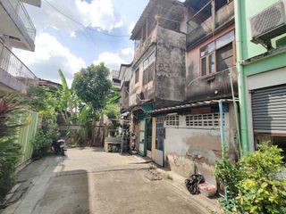 For sale 4 bedrooms townhouse in Bang Sue, Bangkok