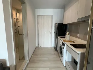 For rent studio condo in Pathum Wan, Bangkok