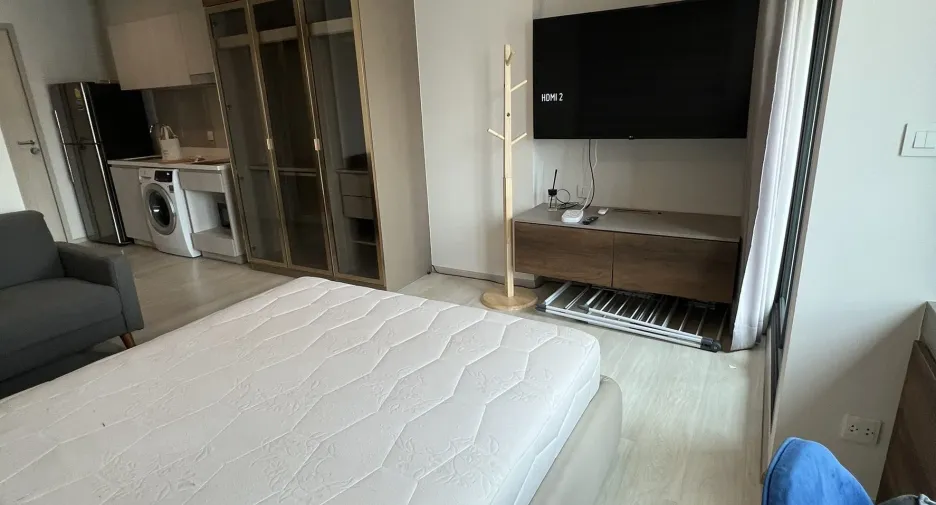 Wohnung zur Miete mit Studio in Pathum Wan, Bangkok