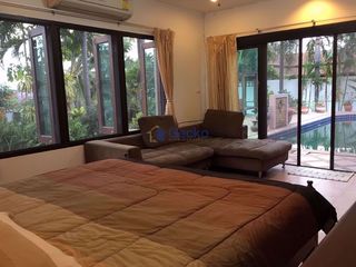Casa en alquiler y en venta de 4 habitaciones en Bang Saray, Pattaya
