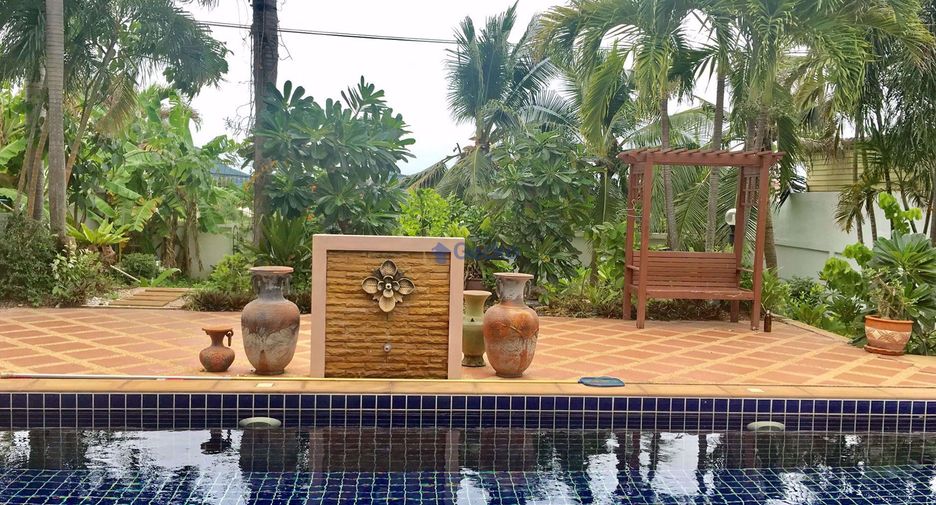 For rent and for sale 4 bedrooms house in Sattahip, Chonburi