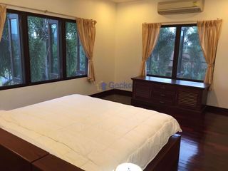 Casa en alquiler y en venta de 4 habitaciones en Bang Saray, Pattaya