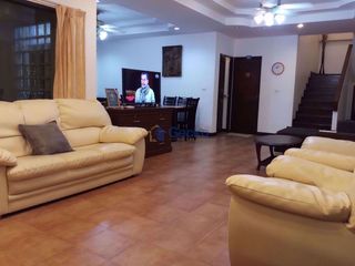 Casa en alquiler y en venta de 4 habitaciones en Bang Saray, Pattaya