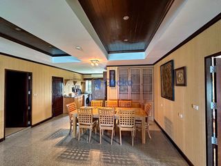 For sale 3 bedrooms condo in Na Jomtien, Pattaya