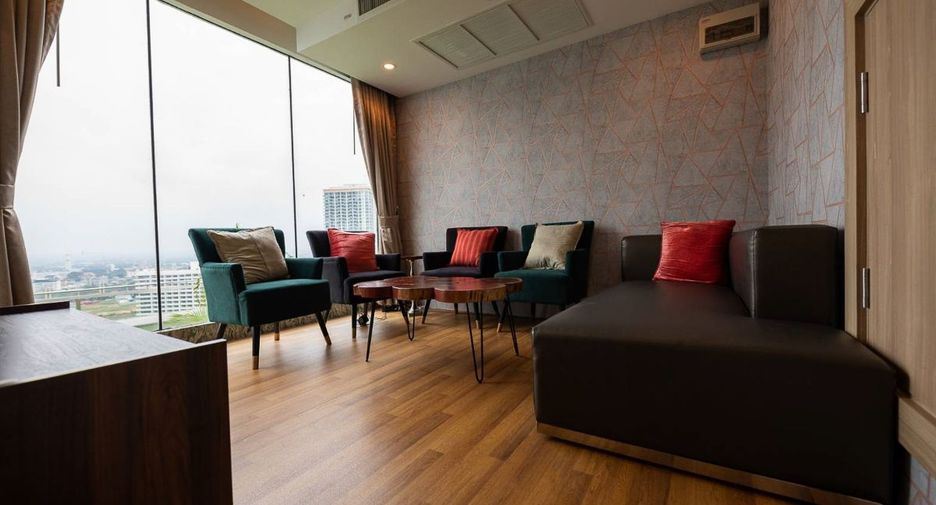For sale 3 bedrooms condo in Bang Lamung, Chonburi