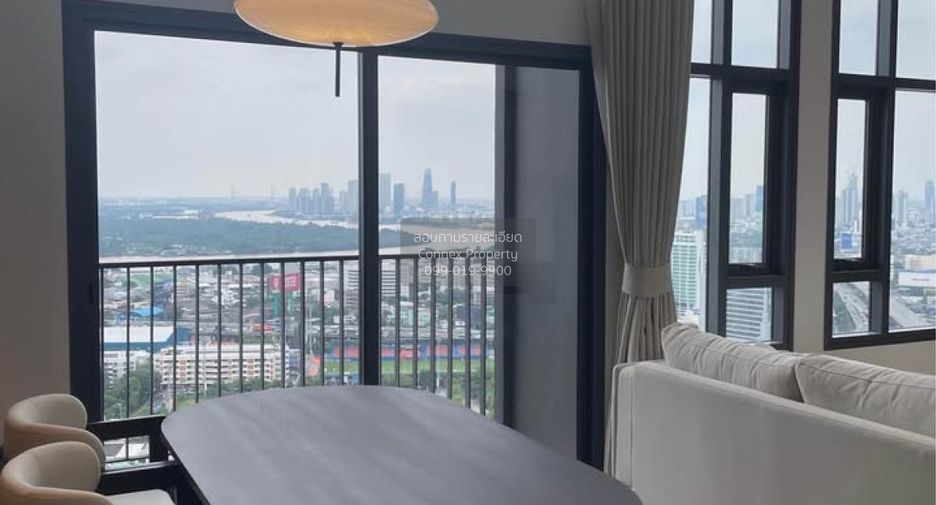 For rent 3 bedrooms condo in Khlong Toei, Bangkok