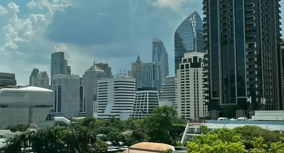 For rent 2 ベッドルーム condo in Pathum Wan, Bangkok