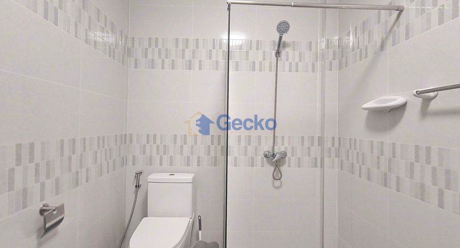 Haus zur Miete mit 4 Zimmer in Bang Lamung, Chonburi