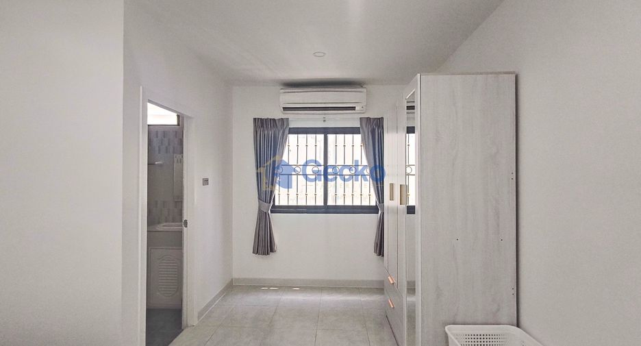 Haus zur Miete mit 4 Zimmer in Bang Lamung, Chonburi