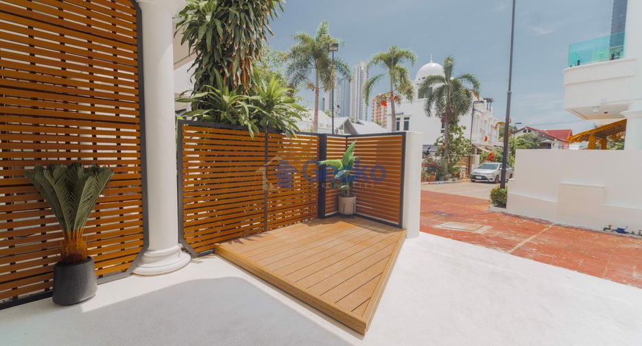 For rent and for sale 3 bedrooms house in Bang Lamung, Chonburi