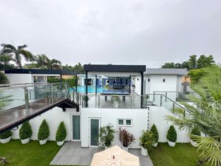 Casa en venta de 6 habitaciones en Bang Lamung, Chonburi