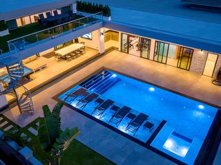 Casa en venta de 6 habitaciones en Bang Lamung, Chonburi