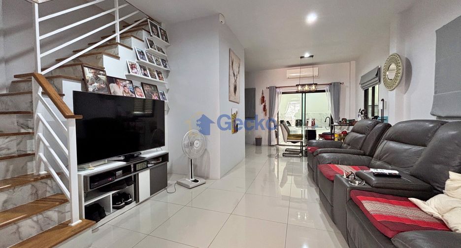 Haus zum Kauf mit 3 Zimmer in Bang Lamung, Chonburi
