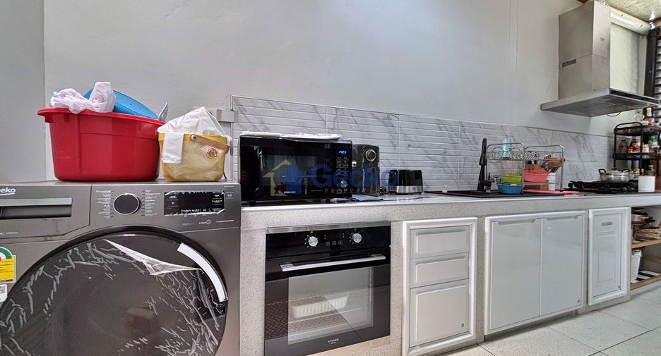Haus zum Kauf mit 3 Zimmer in Bang Lamung, Chonburi