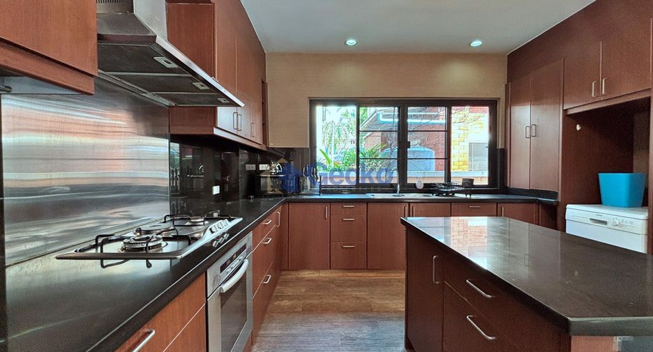 For sale 3 bedrooms house in Bang Lamung, Chonburi