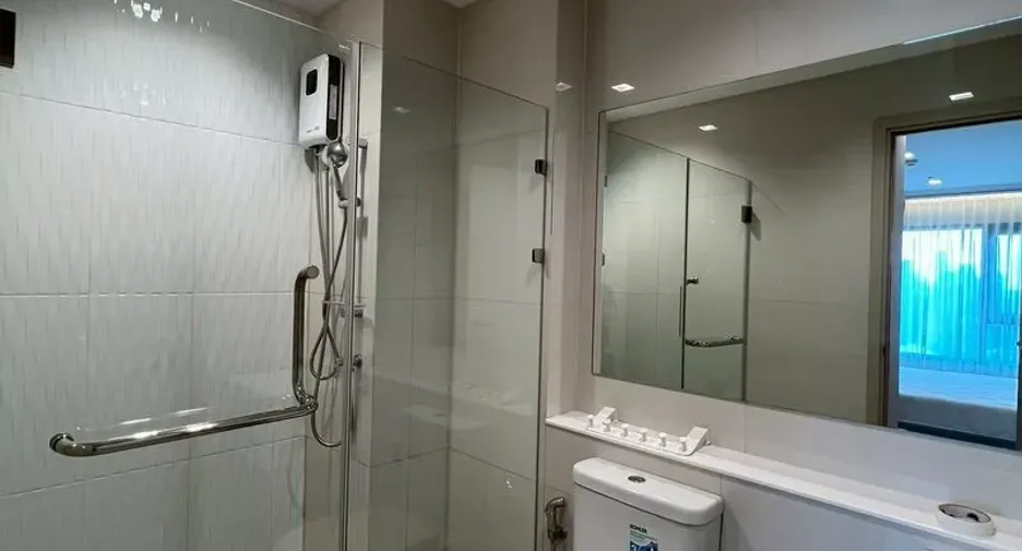 Condo en alquiler de 2 habitaciones en Pathum Wan, Bangkok