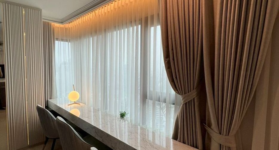Condo en alquiler de 2 habitaciones en Pathum Wan, Bangkok