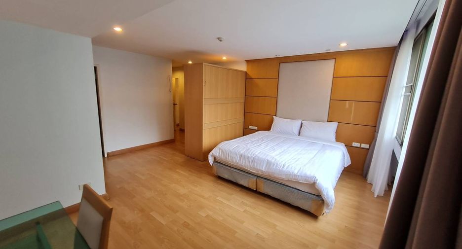 Wohnung zur Miete mit 2 Zimmer in Pathum Wan, Bangkok
