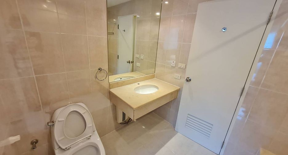 Wohnung zur Miete mit 2 Zimmer in Pathum Wan, Bangkok