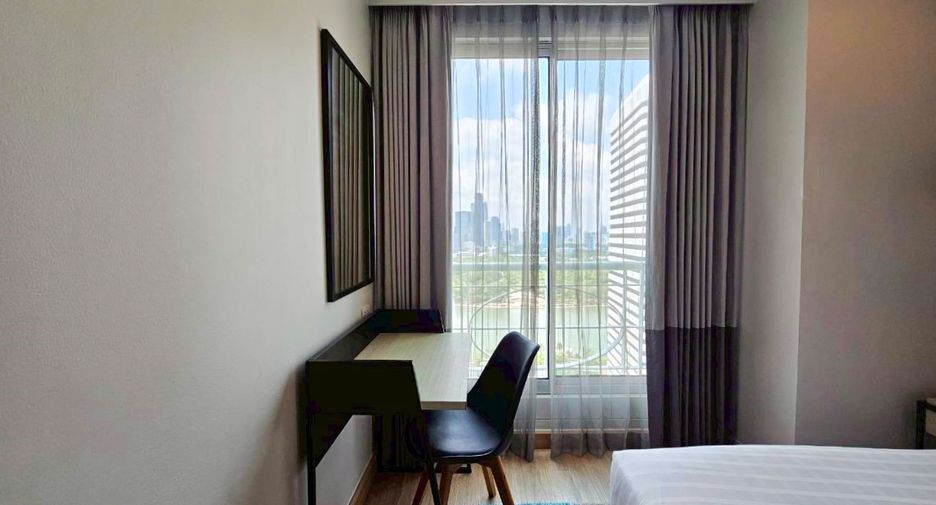 For rent 3 bedrooms condo in Khlong Toei, Bangkok