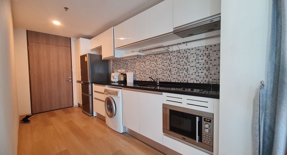 À louer et à vendre 1 chambre condo à Khlong Toei, Bangkok
