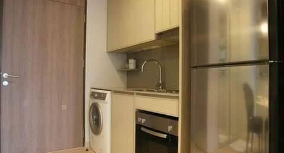 Condo en alquiler de 1 habitaciones en Khlong Toei, Bangkok