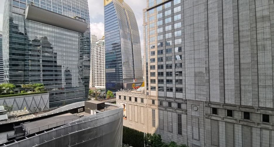 À louer et à vendre 1 chambre condo à Pathum Wan, Bangkok