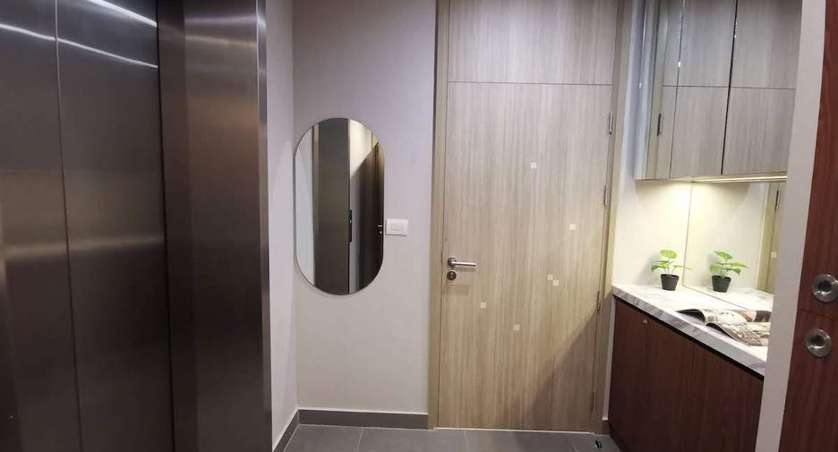 À louer et à vendre 1 chambre condo à Pathum Wan, Bangkok