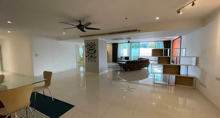 For rent 3 bedrooms condo in Watthana, Bangkok