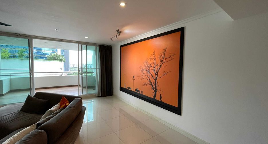 For rent 3 bedrooms condo in Watthana, Bangkok