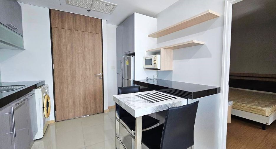 Wohnung zur Miete mit 1 Zimmer in Khlong Toei, Bangkok