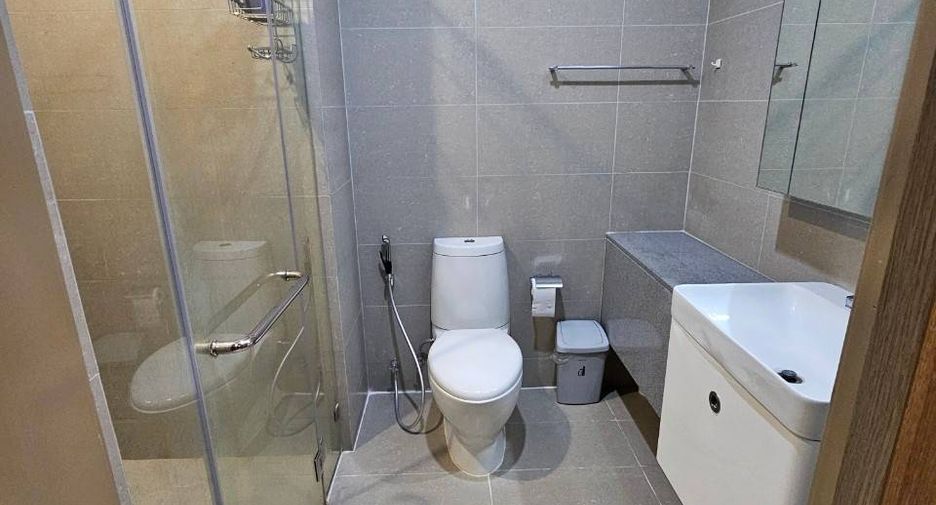 Wohnung zur Miete mit 1 Zimmer in Pathum Wan, Bangkok