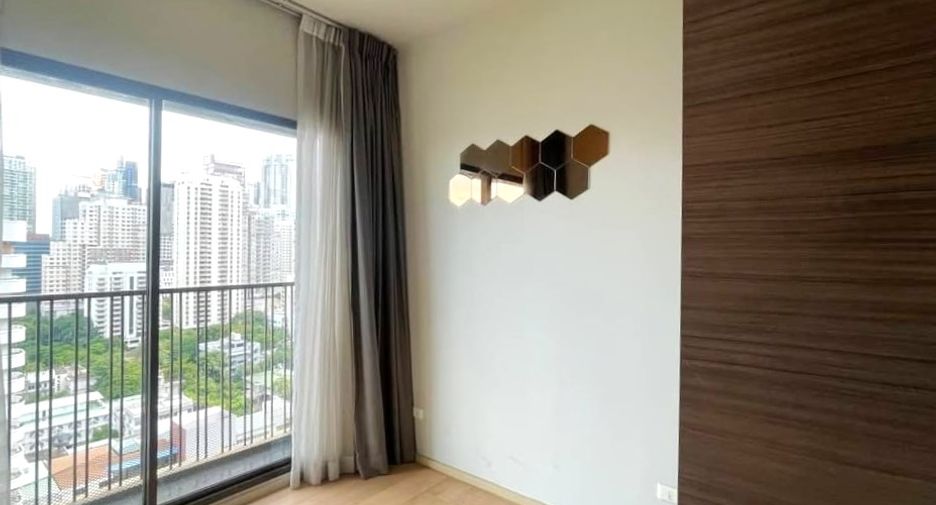 For rent 2 bedrooms condo in Khlong Toei, Bangkok