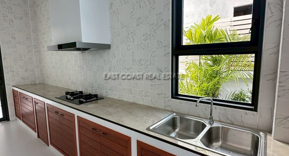 For rent 4 bedrooms house in Bang Lamung, Chonburi