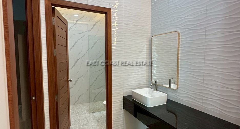 For rent 4 bedrooms house in Bang Lamung, Chonburi