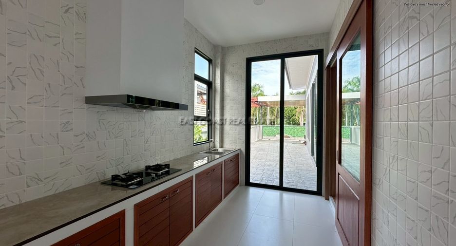 For rent 4 bedrooms house in Bang Lamung, Chonburi